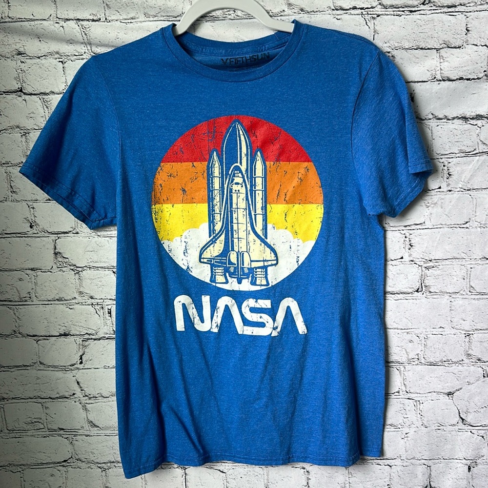 Graphic tshirt